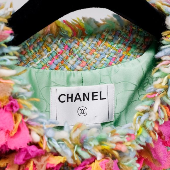 Chanel Fall 2001 Multicolour Silk Applique Tweed Jacket - Picture 5 of 16